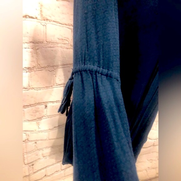 ❤️‍🔥Free People❤️‍🔥Beautiful Lightweight Blouse❤️‍🔥Measurements in Pics❤️‍🔥 - Picture 5 of 14